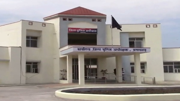 रात को मिलने बुलाया