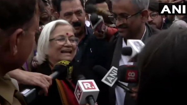 मीडिया के सामने बात करने से किया मना