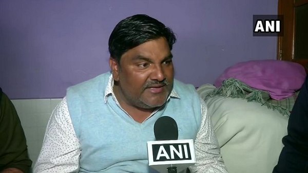 आम आदमी पार्टी के पूर्व पार्षद ताहिर हुसैन पर हत्या का आरोप
