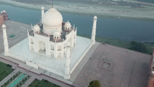 शाम सात बजे आगरा से ट्रंप का प्रस्थान