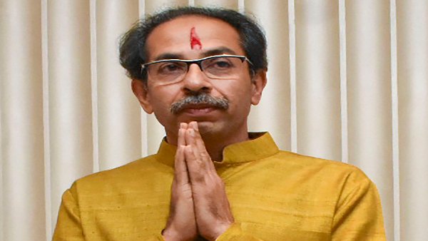 शिवसेना प्रमुख उद्धव ठाकरे अपनी छटपटाछट छुपा नहीं पाए