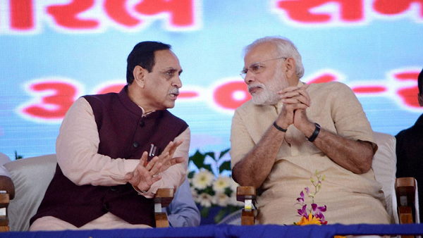भारत आने से पहले डोनाल्ड ट्रंप ने दिया झटका
