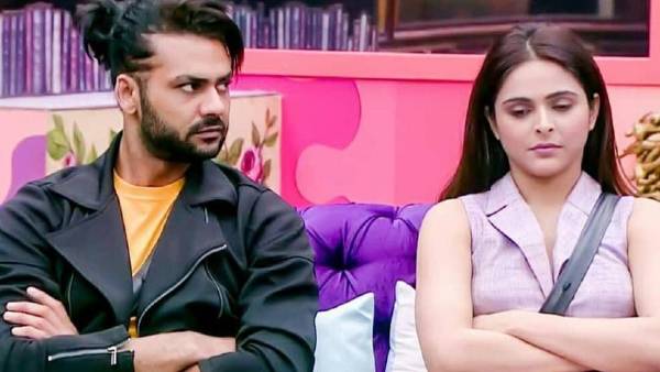 पहला सीजन था जब शो में 3-3 जोड़ियों ने किया हुक अप और ब्रेक अप