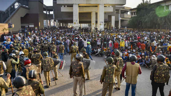 भड़काऊ पोस्ट पर होगी कानूनी कार्रवाई