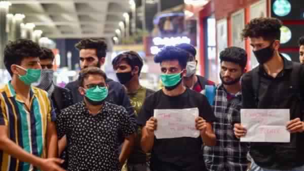 पटना: 200 लोग होम क्वारेंटाइन में, परदेशियों की मुसीबत बढ़ी पटना: 200 लोग होम क्वारेंटाइन में, परदेशियों की मुसीबत बढ़ी