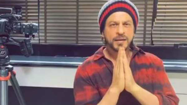 लोगों ने पूछा-कहां हैं बॉलीवुड के 'रईस'?