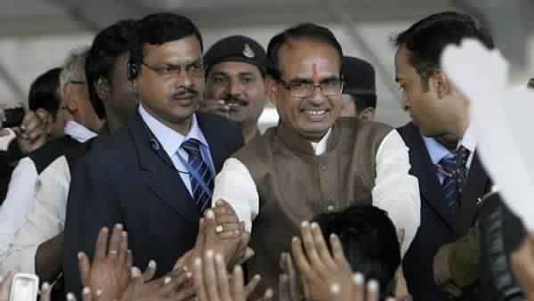 सिंधिया का “धैर्य” और शिवराज का “समय” सिंधिया का “धैर्य” और शिवराज का “समय”
