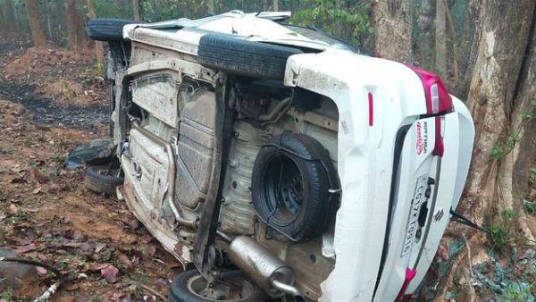 छत्तीसगढ़ के दंतेवाड़ा में सड़क हादसा, 5 लोगों की मौत छत्तीसगढ़ के दंतेवाड़ा में सड़क हादसा, 5 लोगों की मौत