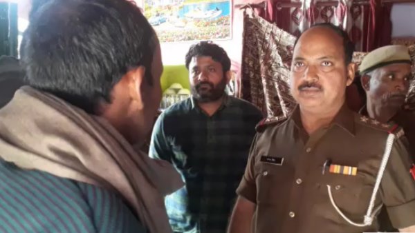 woman hangs self after killed infant daughter in baghpat woman hangs self after killed infant daughter in baghpat