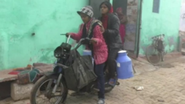 सात साल पहले शुरू किया दूध बेचना