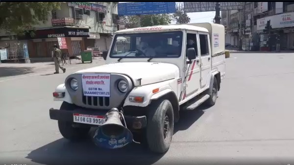 पुलिश करती रही गश्त