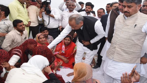 सड़क दुर्घटनाओं को रोकने के लिए सरकार गंभीर