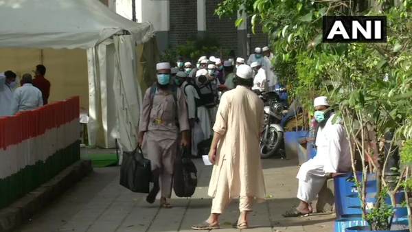 medical team, police team, delhi, delhi police, markaz building, nizamuddin, coronavirus, lockdown, covid-19, मेडिकल टीम, पुलिस टीम, दिल्ली पुलिस, दिल्ली, मरकज इमारत, मरकज, निजामुद्दीन, कोरोना वायरस, कोविड-19, लॉकडाउन medical team, police team, delhi, delhi police, markaz building, nizamuddin, coronavirus, lockdown, covid-19, मेडिकल टीम, पुलिस टीम, दिल्ली पुलिस, दिल्ली, मरकज इमारत, मरकज, निजामुद्दीन, कोरोना वायरस, कोविड-19, लॉकडाउन