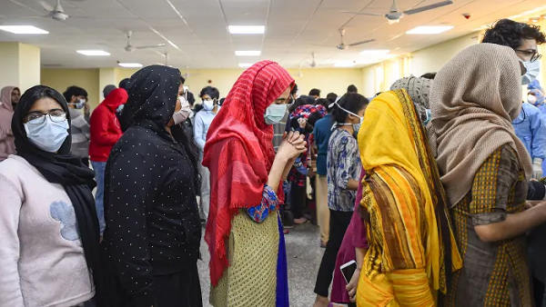 Coronavirus effect: More than 400 people home quarantine in surat Coronavirus effect: More than 400 people home quarantine in surat
