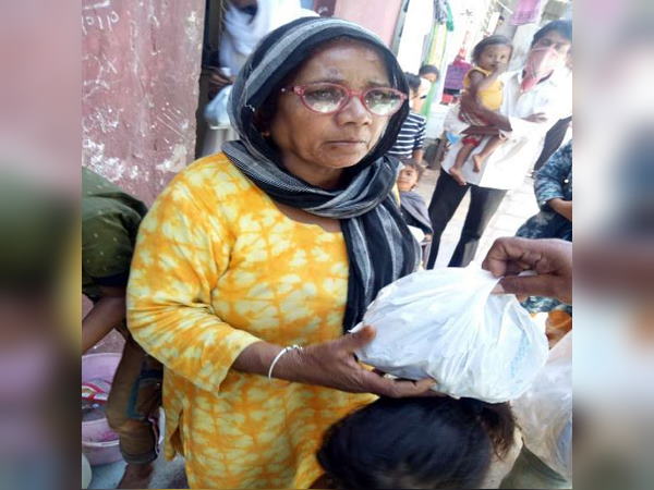 coronavirus-lockdown-free-food-delivered-to-49100-citizens-in-hmedabad coronavirus-lockdown-free-food-delivered-to-49100-citizens-in-hmedabad