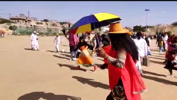 बीस साल से चल रही परम्परा