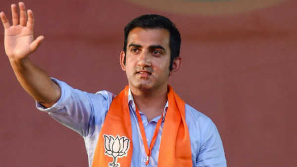 गौतम गंभीर हमेशा आते हैं आगे