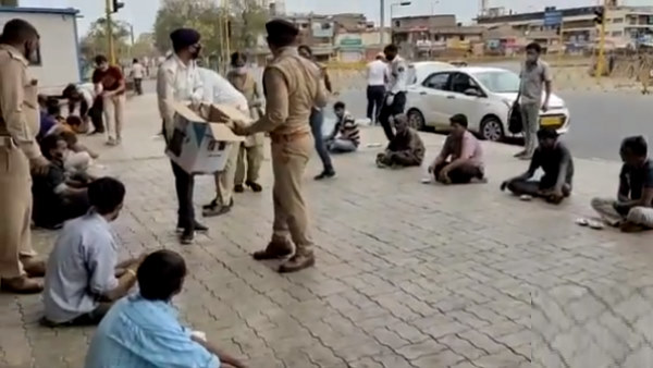 सूरत से 5 हजार लोग मोटरबाइकों पर निकले