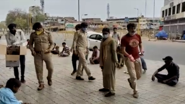 500 रुपए दे-देकर घर भेज रहे मालिक