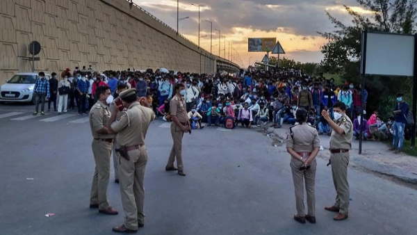 सभी यात्रियों की मेडिकल स्क्रीनिंग होगी: प्रशासन