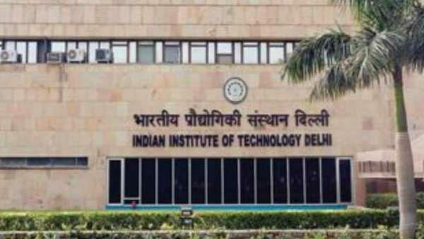 Coronavirus: IIT दिल्ली के छात्रों को 15 मार्च तक हॉस्टल खाली करने को कहा गया Coronavirus: IIT दिल्ली के छात्रों को 15 मार्च तक हॉस्टल खाली करने को कहा गया