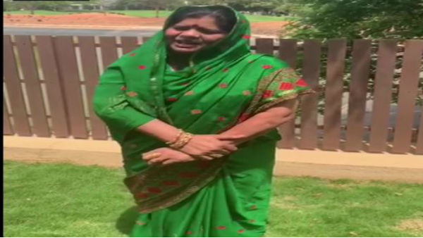 अपनी मर्जी से ठहरे हैं