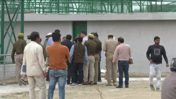 वाराणसी स्टेशन से सभी को बीयचयू हॉस्पिटल ले जाया गया