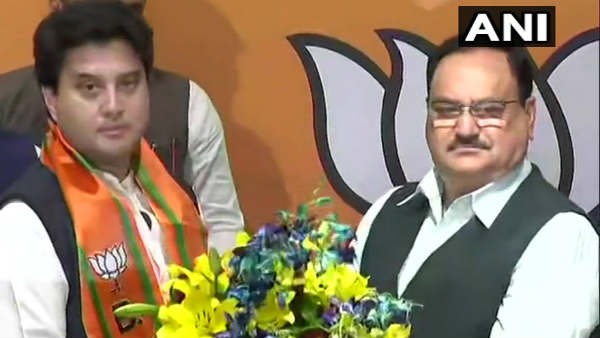 भाजपा का दामन थामा