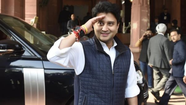 ज्योतिरादित्य ने कांग्रेस से इस्तीफा दिया