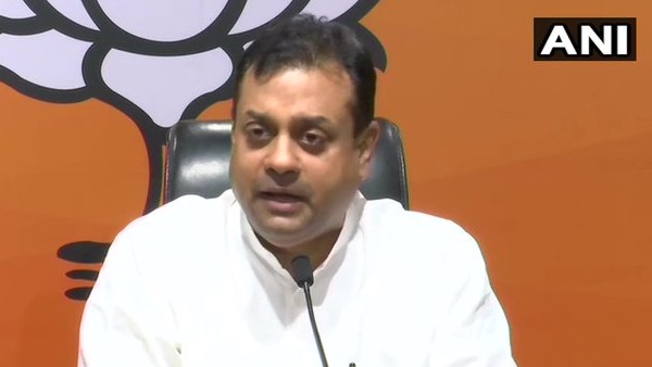 आधी रात को वसूला 19 लाख