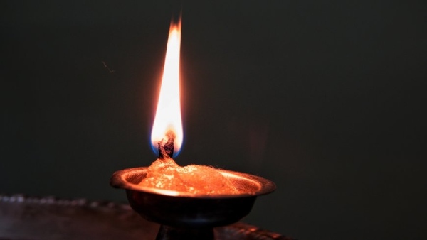दुनिया भर में शवों के अंतिम संस्कार के प्रायः तीन तरीके प्रचलित हैं