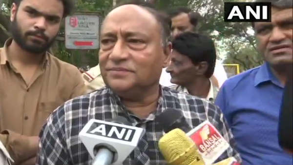 मध्य प्रदेश राजनीतिक संकट पर दिग्विजय सिंह के भाई का बड़ा बयान- कांग्रेस को अब विपक्ष में बैठने के लिए तैयार रहना चाहिए मध्य प्रदेश राजनीतिक संकट पर दिग्विजय सिंह के भाई का बड़ा बयान- कांग्रेस को अब विपक्ष में बैठने के लिए तैयार रहना चाहिए