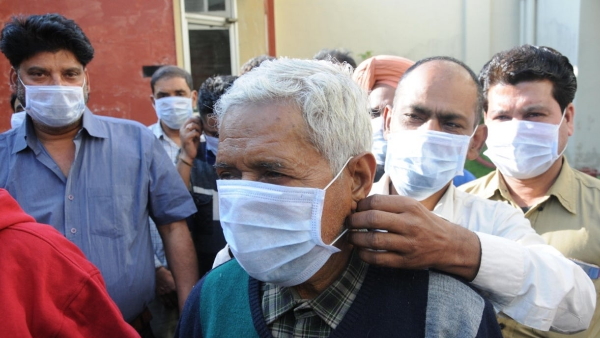 यूपी के 16 जिलों में लॉकडाउन