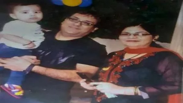 इंटरनेट कैफे का मालिक था शख्स