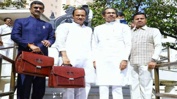 महाराष्ट्र: ठाकरे सरकार के पहले बजट के बाद 1 रुपए महंगा हुआ पेट्रोल-डीजल महाराष्ट्र: ठाकरे सरकार के पहले बजट के बाद 1 रुपए महंगा हुआ पेट्रोल-डीजल