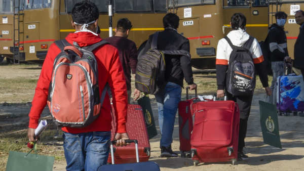 300 लोगों की देखभाल में लगी है सेना