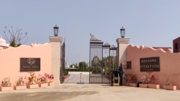 राजस्थान कांग्रेस नेता पहुंचे ब्यूना विस्टा रिसॉर्ट