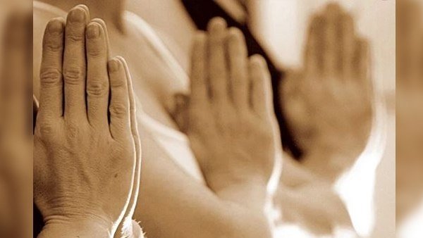 एक लोग से दूसरे लोग में फैलता है कोरोना वायरस?