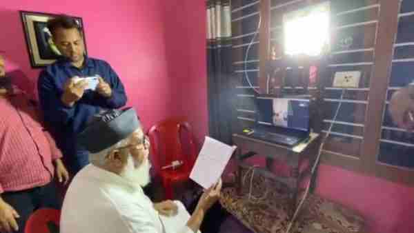 bride and groom did online marriage due to the lockdown bride and groom did online marriage due to the lockdown