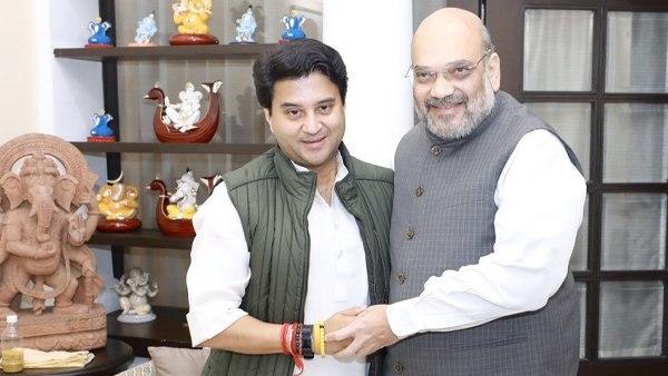 दिल्ली में अमित शाह से मिले ज्योतिरादित्य सिंधिया, गृहमंत्री ने कही ये बात दिल्ली में अमित शाह से मिले ज्योतिरादित्य सिंधिया, गृहमंत्री ने कही ये बात
