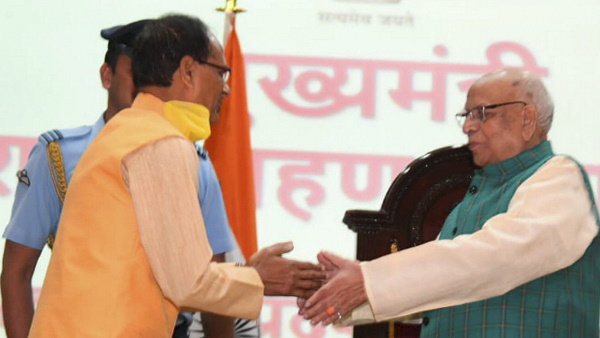 BJPs Shivraj Singh Chouhan takes oath as Chief Minister of Madhya Pradesh BJPs Shivraj Singh Chouhan takes oath as Chief Minister of Madhya Pradesh