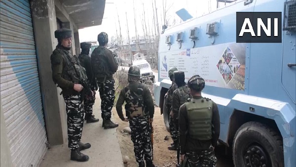 Jammu and Kashmir: encounter underway between security forces and terrorists in Shopian Jammu and Kashmir: encounter underway between security forces and terrorists in Shopian