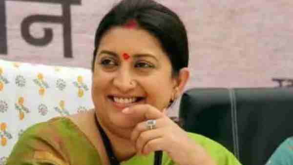 Smriti Irani Donated One Crore Rupees for Fighting Coronavirus Smriti Irani Donated One Crore Rupees for Fighting Coronavirus