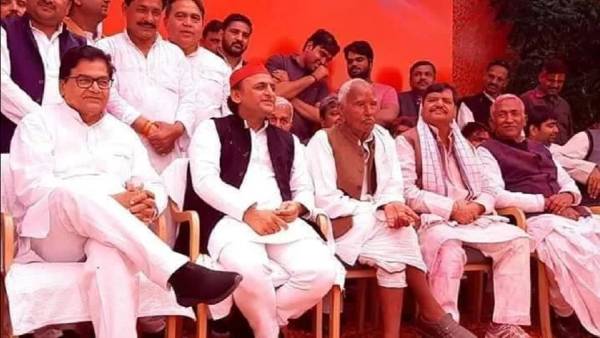 चाचा शिवपाल ने भतीजे के साथ गठबंधन के रोशनदान को खुला छोड़ा है