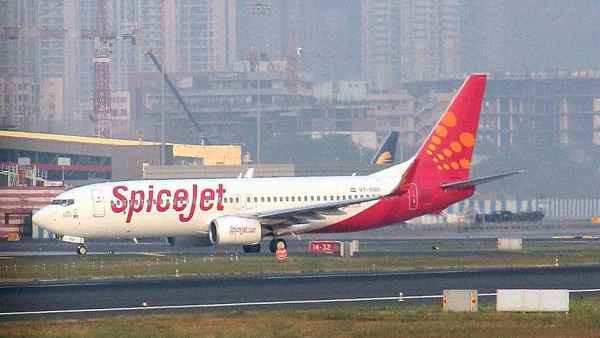 बिना विदेश गए संक्रमित हुआ पायलट