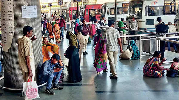 सूरत में ये सभी सुविधाए बंद, लगी पाबंदियां