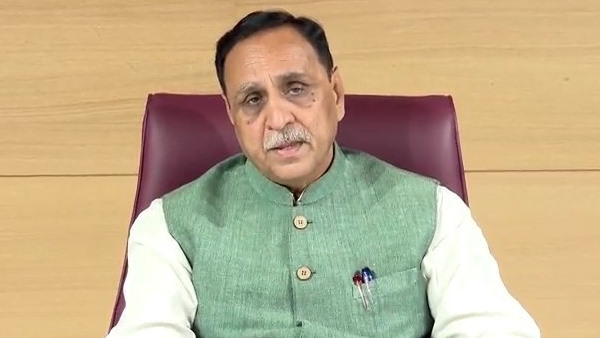 rupani-govt-arranged-food-and-lodging-for-gujarati-people-in-other-states rupani-govt-arranged-food-and-lodging-for-gujarati-people-in-other-states