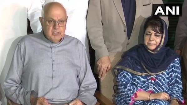 jammu Kashmir, kashmir, Farooq Abdullah, Omar Abdullah, Mehbooba Mufti, HD Deve Gowda, Mamata Banerjee, Sharad Pawar, Yashwant Sinha, Arun Shourie, D Raja, Sitaram Yechury, Manoj Jha, opposition, article 370, जम्मू कश्मीर, कश्मीर, विपक्ष jammu Kashmir, kashmir, Farooq Abdullah, Omar Abdullah, Mehbooba Mufti, HD Deve Gowda, Mamata Banerjee, Sharad Pawar, Yashwant Sinha, Arun Shourie, D Raja, Sitaram Yechury, Manoj Jha, opposition, article 370, जम्मू कश्मीर, कश्मीर, विपक्ष