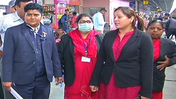 स्टेशन डायरेक्टर ने भी दी शुभकामनाएं