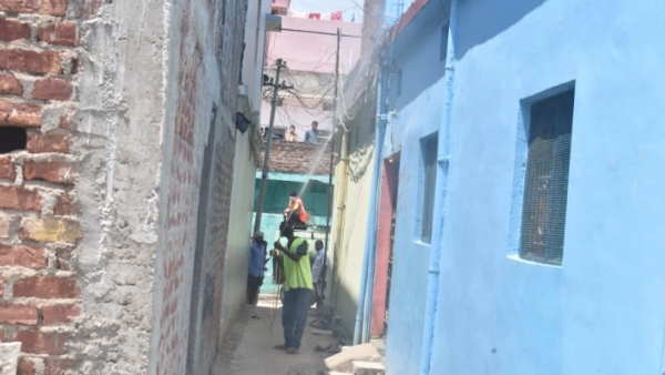 jharkhand ranchi people spit on worker for sanitizing jharkhand ranchi people spit on worker for sanitizing